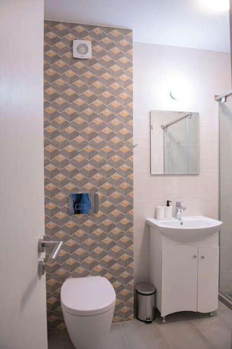 סופיה Oslo: A Modern Furnished Apartment With Parking מראה חיצוני תמונה